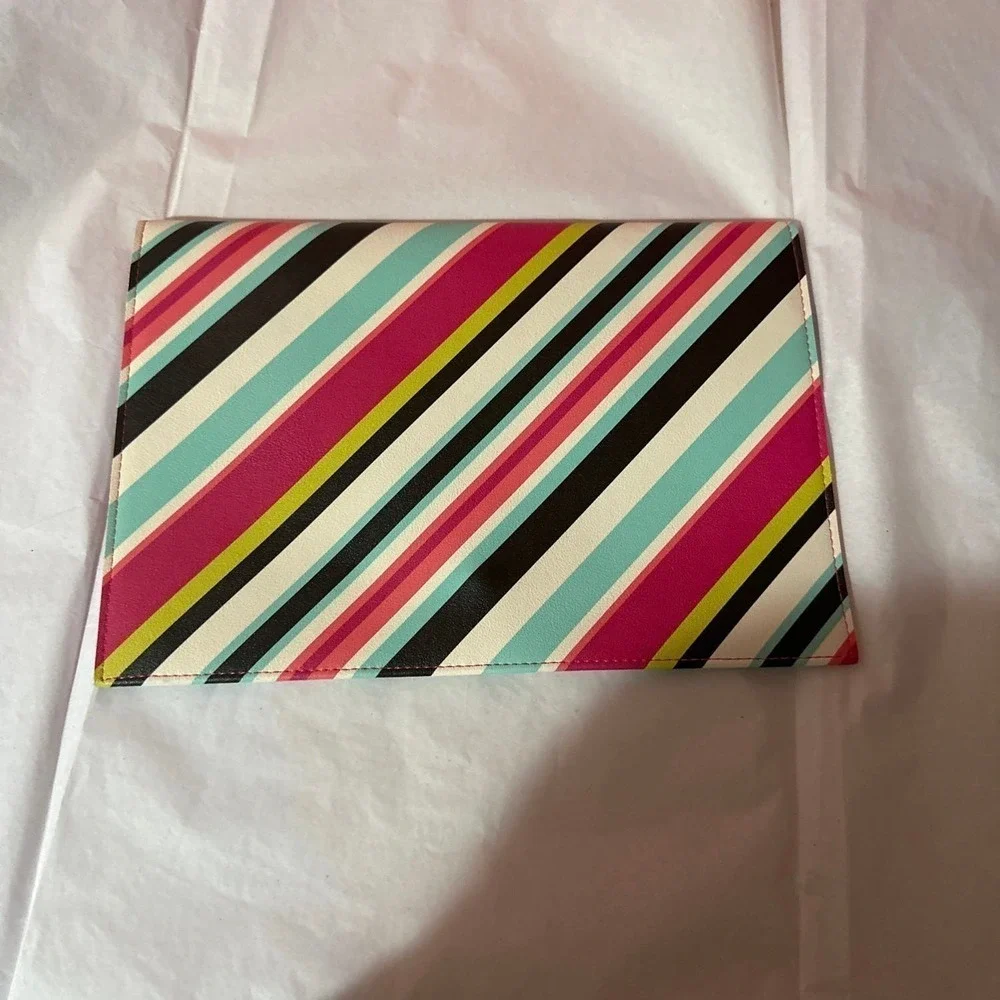 Colorplay envelope clutch